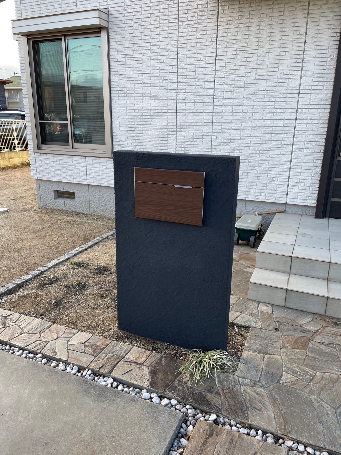高砂市にて門柱塗装工事